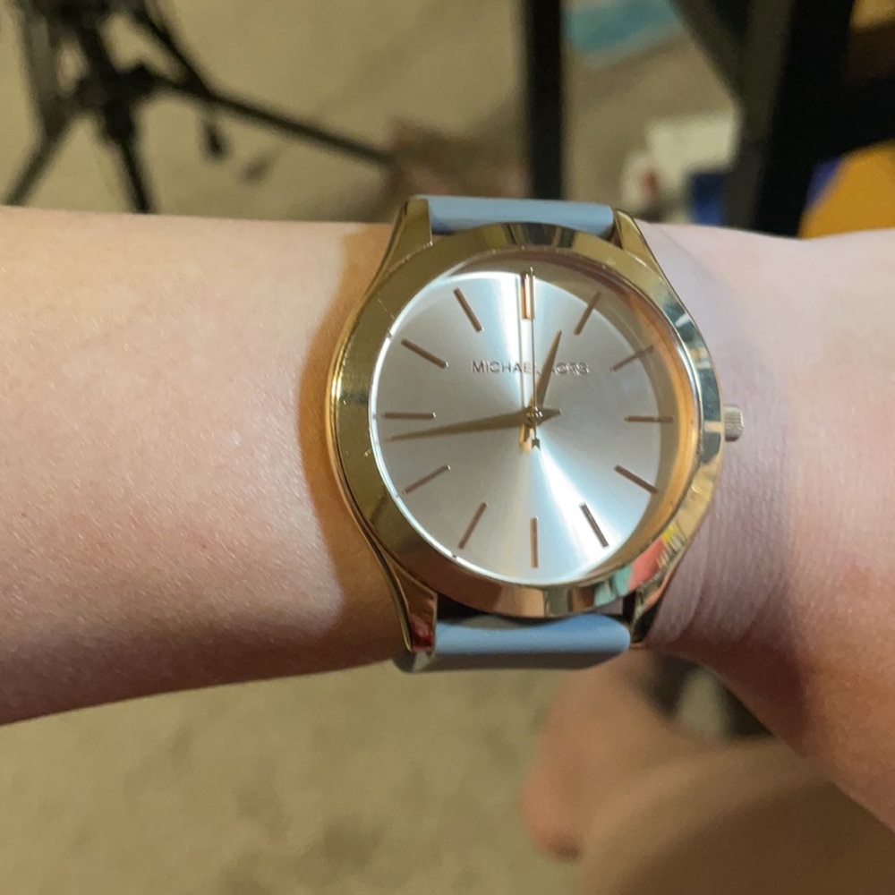 Michael Kors Slim Runway MK2512 Women's Grey Rubber Analog Rose Dial Watch